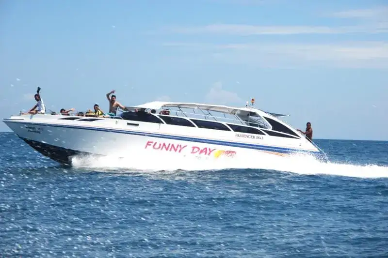 Speedboot auf dem Weg von Koh Samui nach Ang Thong